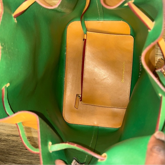 Dooney & Bourke Tan Leather Shoulder Bag with Drawstring Closure - Picture 4 of 5